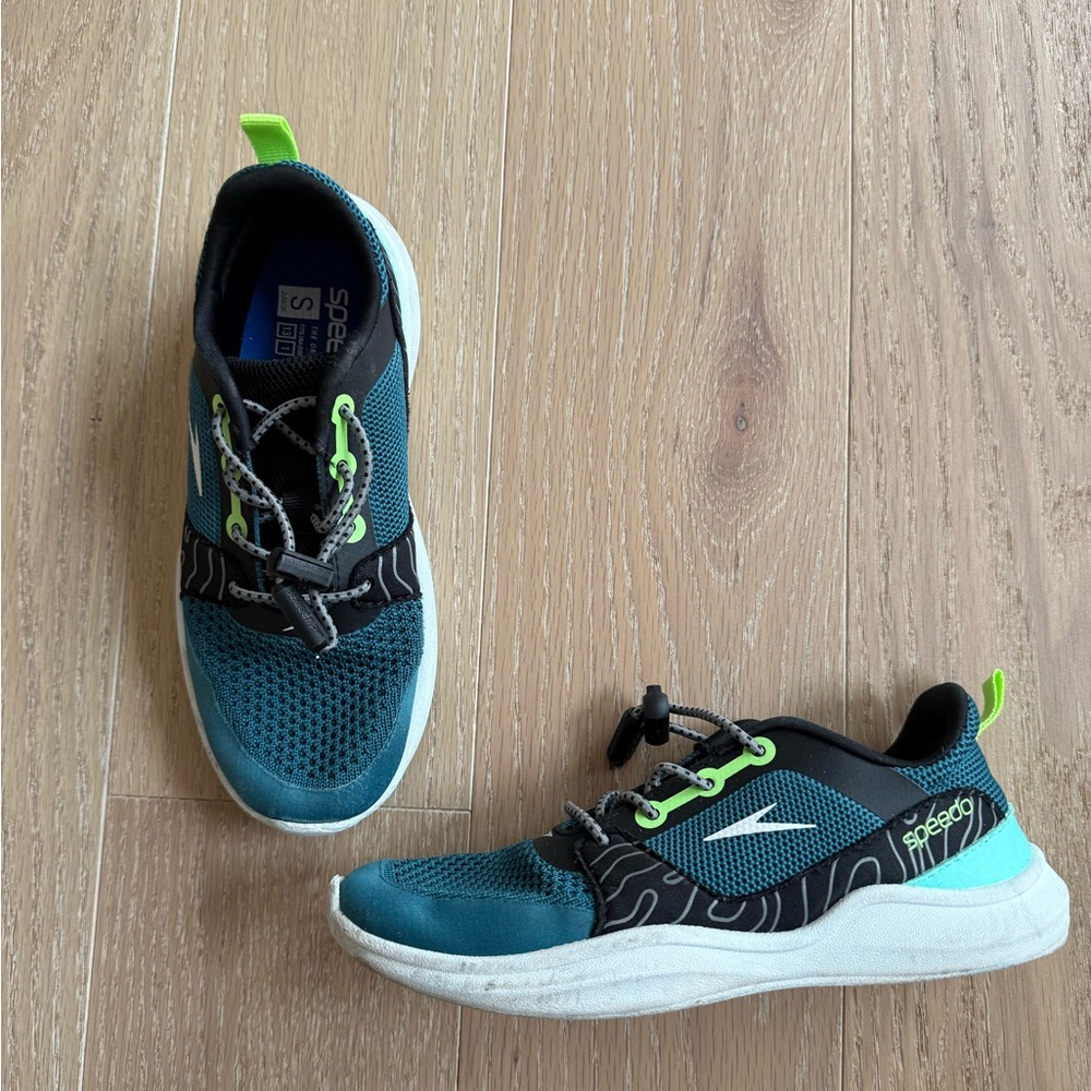 Speedo Kids' Blue and Black Sneakers